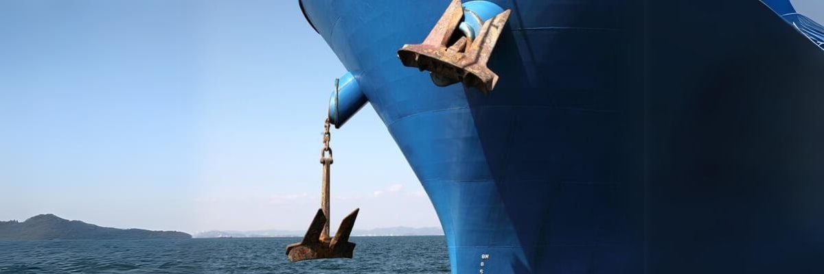 picture of a stern of a ship signifying the smooth entry and exit for foreign companies in India